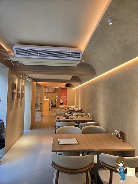 台北最萌咖啡廳！狐獴、貓咪陪吃OH MY ZOO Café，結合冰淇淋寵物友善餐廳。