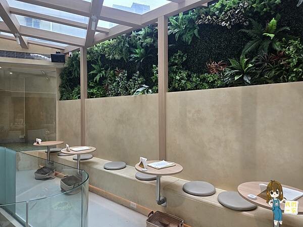 台北最萌咖啡廳！狐獴、貓咪陪吃OH MY ZOO Café，結合冰淇淋寵物友善餐廳。