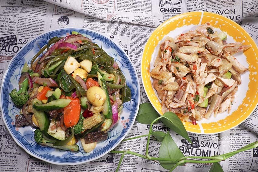 【樂華夜市美食】『小么雞鹹水雞 樂華夜市店』排隊美食/雞肉以 【樂華夜市美食】『小么雞鹹水雞 樂華夜市店』排隊美食/雞肉以