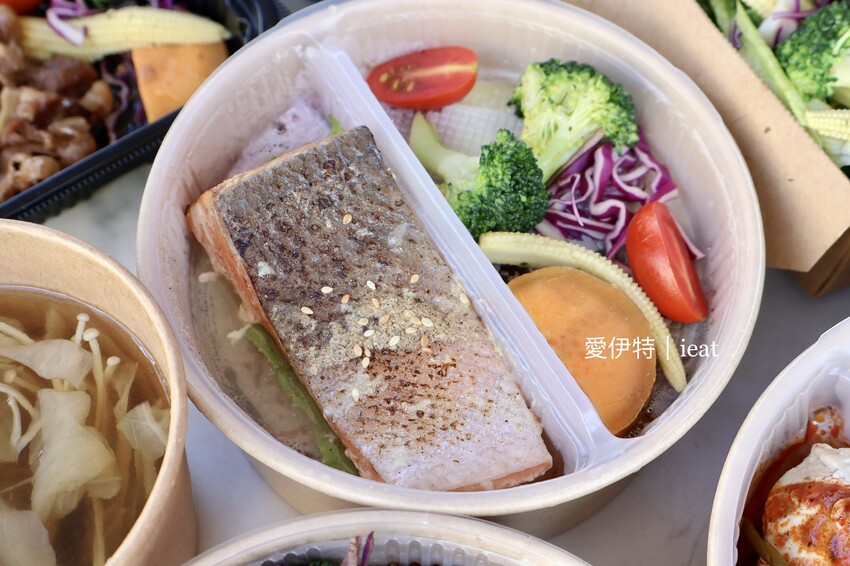 覓蠶健康餐盒｜台中東區健康餐盒 ，午餐、晚餐便當的養生好選擇！ - 愛伊特的分享樂園