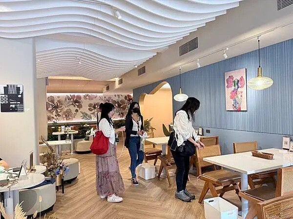 台南南美館周邊美食!我在 cogito cafe必吃招牌千層麵 披薩,雲朵包廂超美。