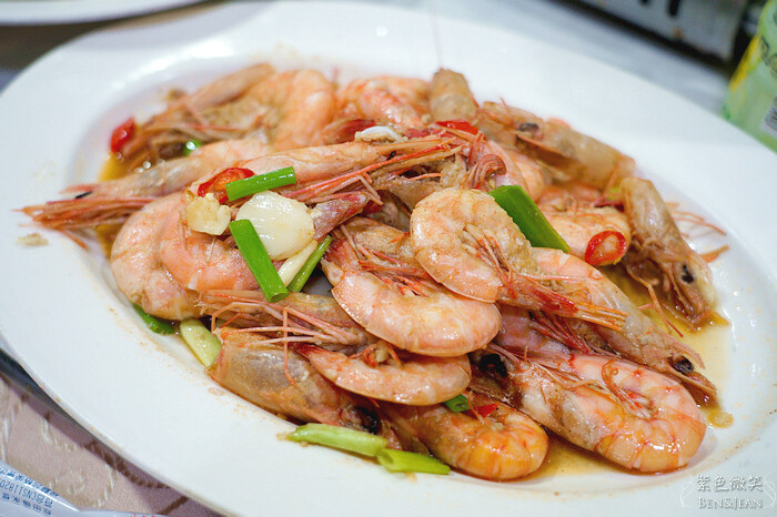 蘇澳必吃海鮮推薦!金媽祖旁的水都活海鮮,40年老字號的海味饗宴。