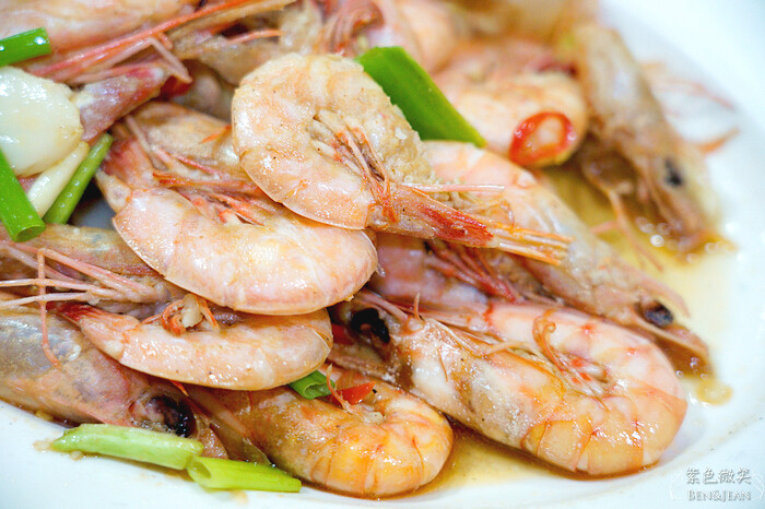 蘇澳必吃海鮮推薦!金媽祖旁的水都活海鮮,40年老字號的海味饗宴。