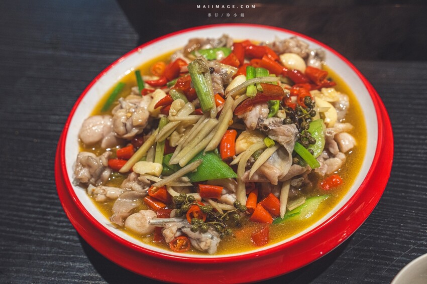 大安區成都燒烤開幕！川火成都燒烤最強江湖菜 串燒必吃攻略。