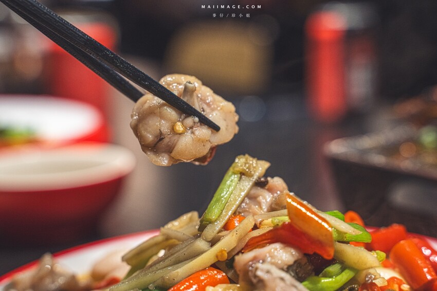 大安區成都燒烤開幕！川火成都燒烤最強江湖菜 串燒必吃攻略。