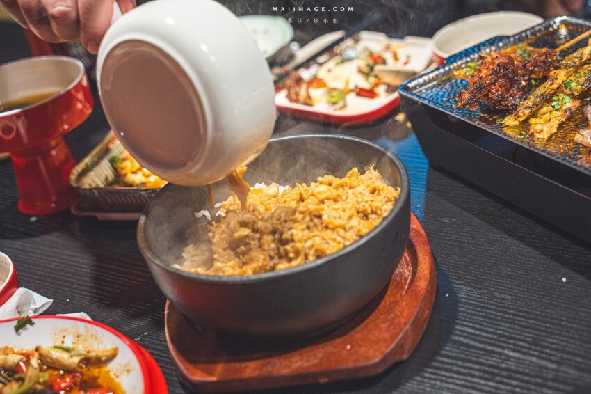 大安區成都燒烤開幕！川火成都燒烤最強江湖菜 串燒必吃攻略。