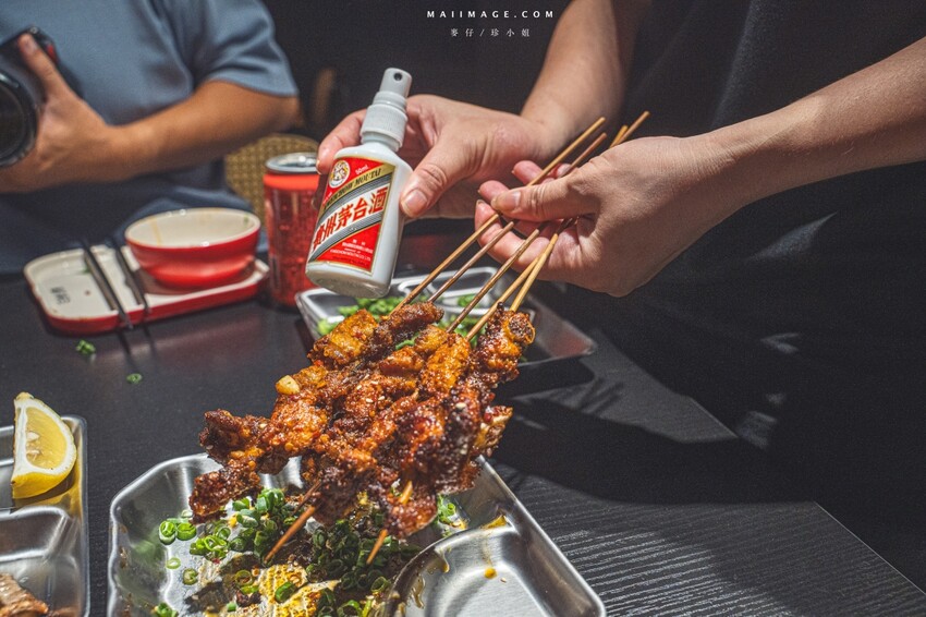 大安區成都燒烤開幕！川火成都燒烤最強江湖菜 串燒必吃攻略。