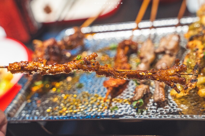 大安區成都燒烤開幕！川火成都燒烤最強江湖菜 串燒必吃攻略。