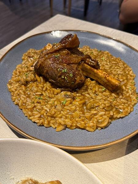 ［台北美食］大直北安路上適合約會的餐酒館| Otto Pas