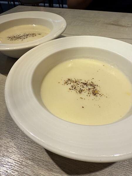 ［台北美食］大直北安路上適合約會的餐酒館| Otto Pas