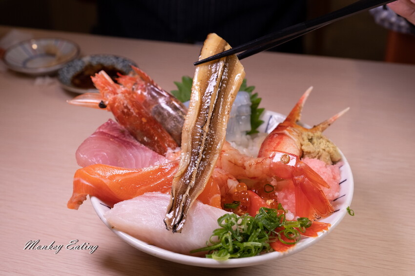 魚和米壽司北屯店│豐原人氣高CP值日本料理進軍大坑!厚切生魚片、奢華海鮮丼、浮誇握壽司都好吃。大坑美食推薦 - 貪吃猴的幻想