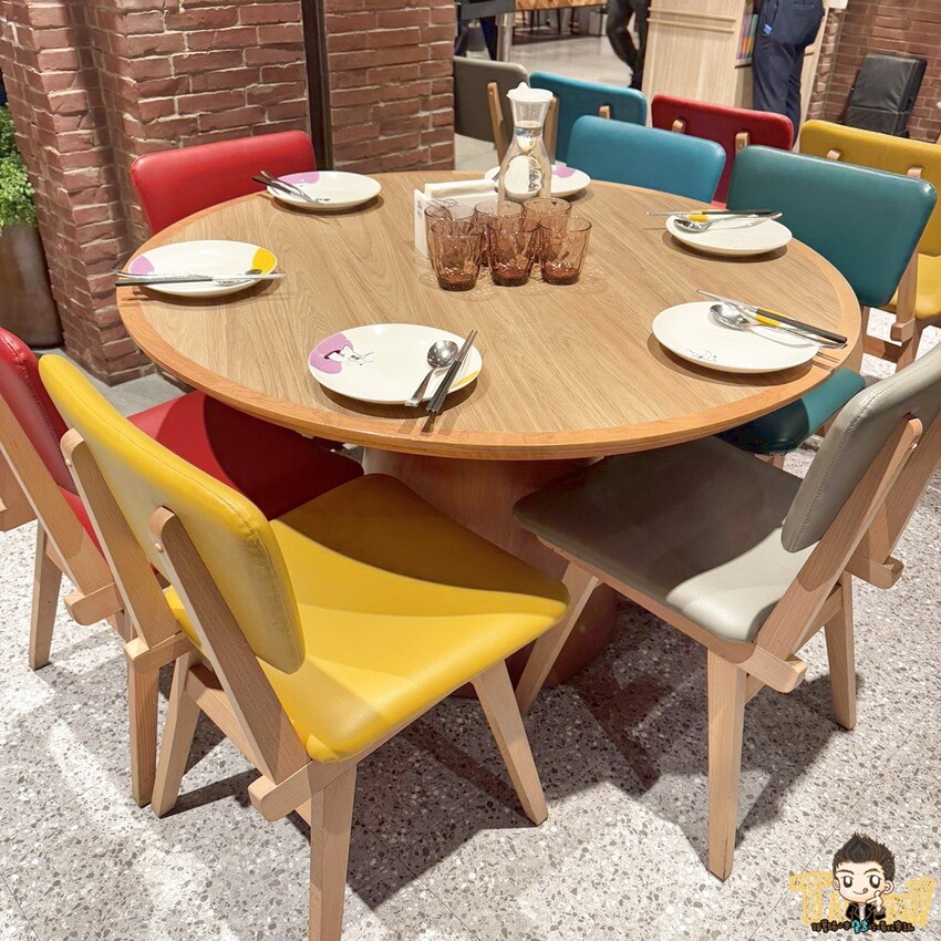 新竹縣竹北市這間可能是最好吃的泰式料理連鎖品牌!2cm厚切月亮蝦餅!黃咖哩軟殼蟹絕對讓你可以吃三碗白飯!-跟著踢小米吃喝玩樂趣