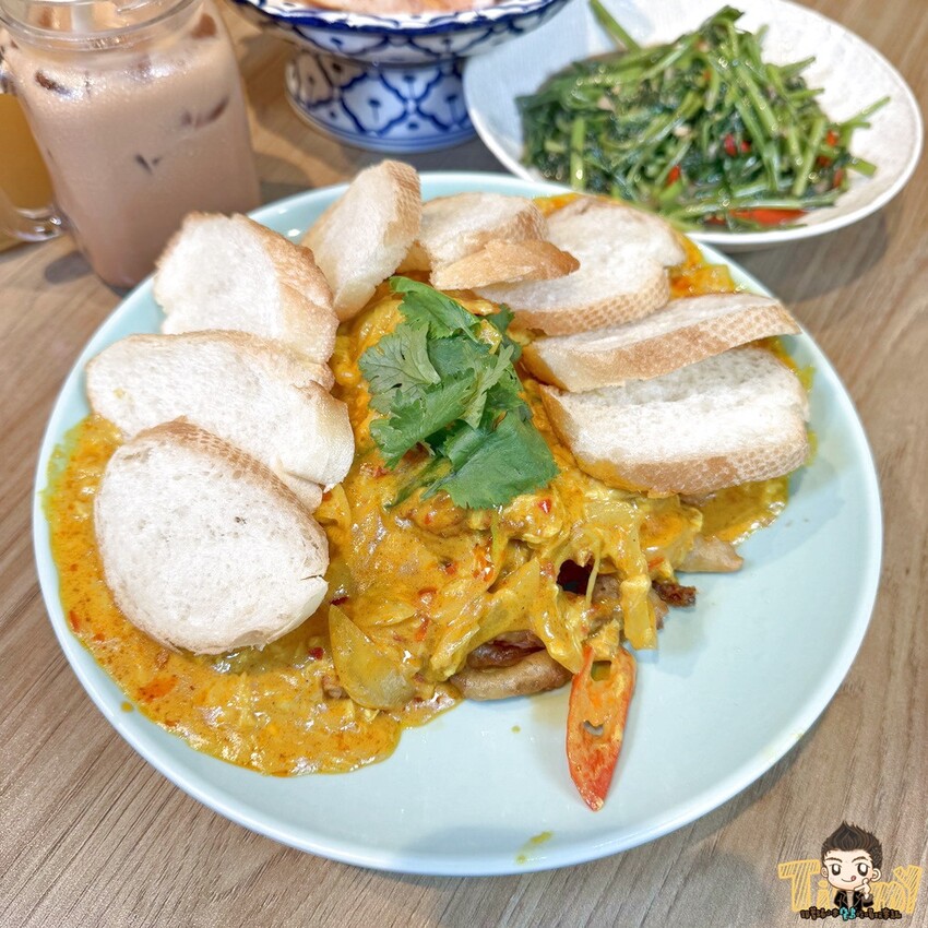 新竹縣竹北市這間可能是最好吃的泰式料理連鎖品牌!2cm厚切月亮蝦餅!黃咖哩軟殼蟹絕對讓你可以吃三碗白飯!-跟著踢小米吃喝玩樂趣