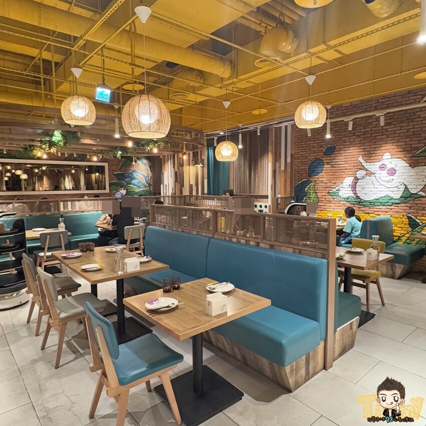 新竹縣竹北市這間可能是最好吃的泰式料理連鎖品牌!2cm厚切月亮蝦餅!黃咖哩軟殼蟹絕對讓你可以吃三碗白飯!-跟著踢小米吃喝玩樂趣