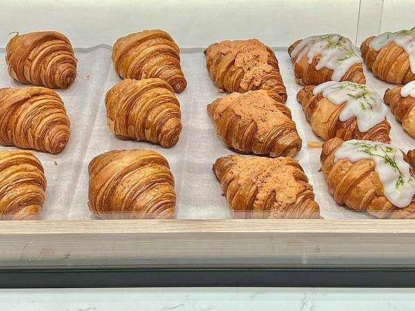 （台北下午茶）Snob café微風南山店～台北最強可頌開新