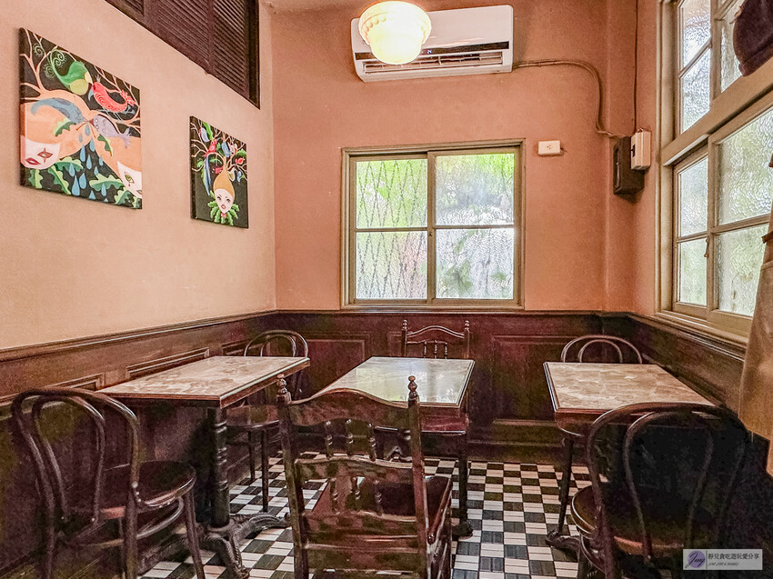 台南昭和復古老宅咖啡廳!「島鹿·喫茶」必吃招牌布丁與炙燒明太子飯糰。 台南昭和復古老宅咖啡廳!「島鹿·喫茶」必吃招牌布丁與炙燒明太子飯糰。