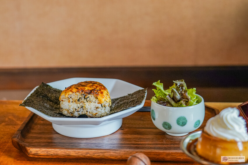 台南昭和復古老宅咖啡廳!「島鹿·喫茶」必吃招牌布丁與炙燒明太子飯糰。 台南昭和復古老宅咖啡廳!「島鹿·喫茶」必吃招牌布丁與炙燒明太子飯糰。