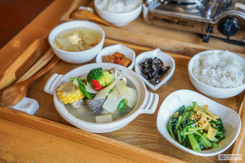 「竹青庭人文空間」隱藏客運裡的餐廳！全台最美竹編造型客運站 在地竹山特色料理。