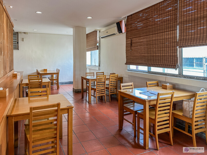 「竹青庭人文空間」隱藏客運裡的餐廳！全台最美竹編造型客運站 在地竹山特色料理。