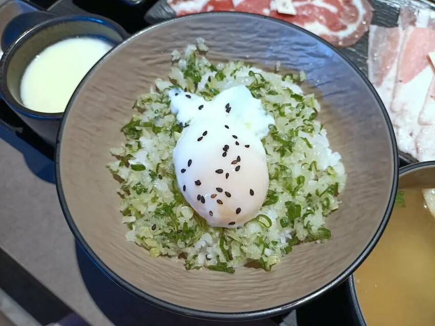 桃園燒肉推薦！「％滋燒肉」套餐選擇豐富，一人也能爽嗑燒肉。