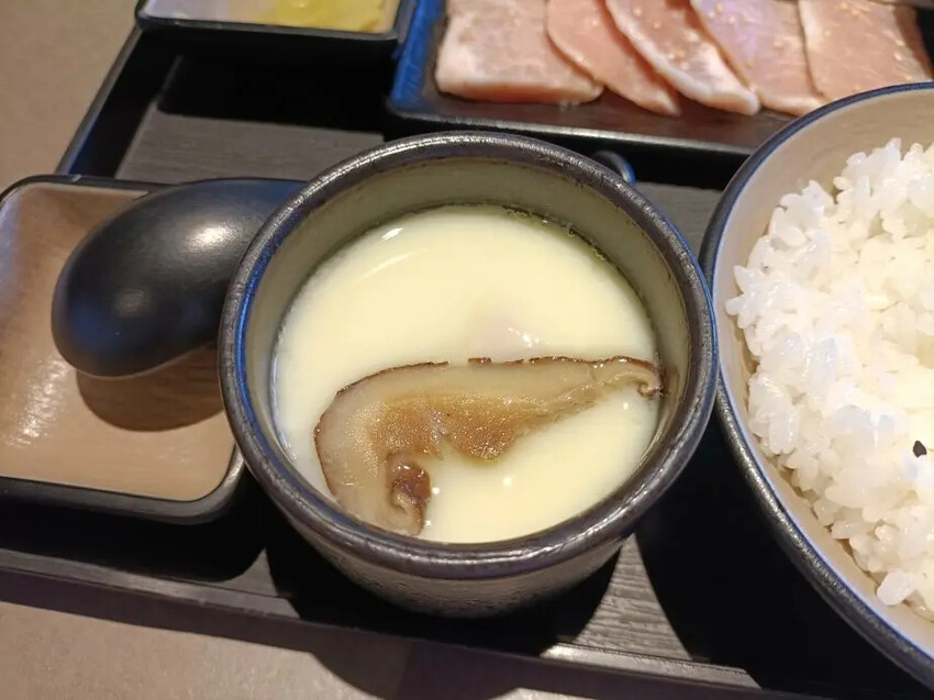 桃園燒肉推薦！「％滋燒肉」套餐選擇豐富，一人也能爽嗑燒肉。