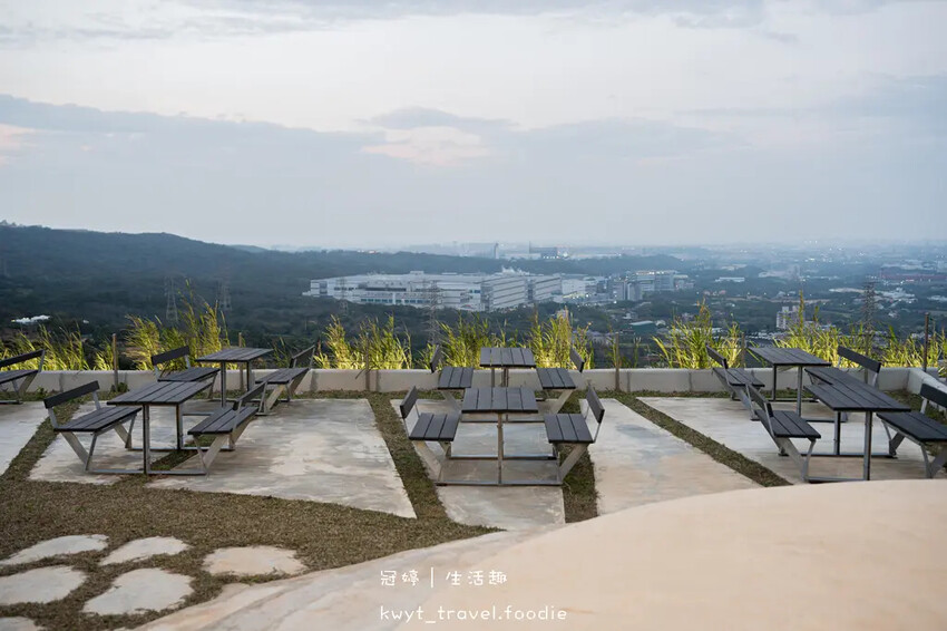 ▲桃園夜景景觀餐廳推薦：見山景觀咖啡餐廳 /冠婷｜生活趣 提供、WalkerLand窩客島整理