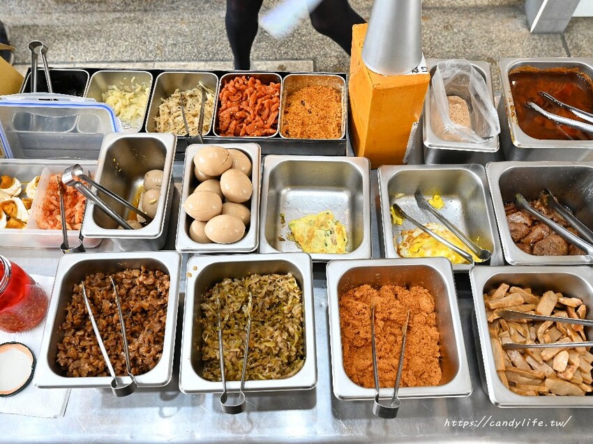 常嚐幸福肉排飯糰｜台中巨無霸飯糰再一間！配料塞爆，吃完一顆飽兩餐 - 糖糖's 享食生活