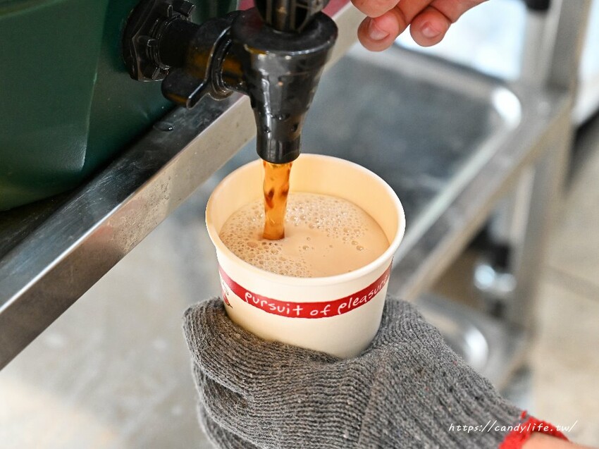 常嚐幸福肉排飯糰｜台中巨無霸飯糰再一間！配料塞爆，吃完一顆飽兩餐 - 糖糖's 享食生活