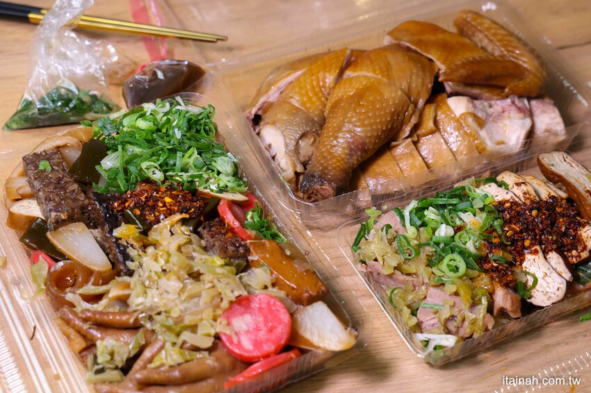 只要10元起就能吃到!黃昏市場裡藏王品主廚美食,用滷油雞的滷汁滷出的港式滷味,香氣獨特「金福記港式滷味油雞」每日限量,晚來吃不到|台南尚青黃昏市場|崇義黃昏市場 - 台南好Food遊