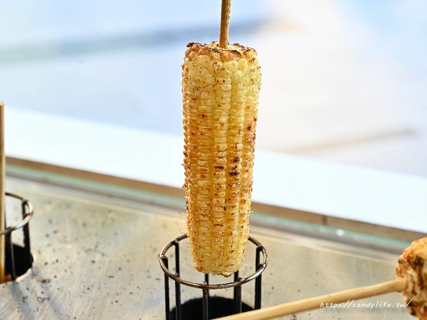 炳叔烤玉米｜台中必吃烤玉米推薦！六種口味任你選，在一中商圈也吃得到人氣烤玉米 - 糖糖's 享食生活