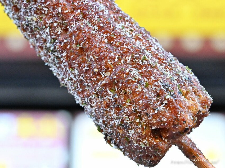 炳叔烤玉米｜台中必吃烤玉米推薦！六種口味任你選，在一中商圈也吃得到人氣烤玉米 - 糖糖's 享食生活