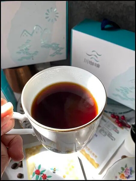 【台灣咖啡年節禮盒推薦/新年伴手禮推薦】如川流般，匯聚台灣精