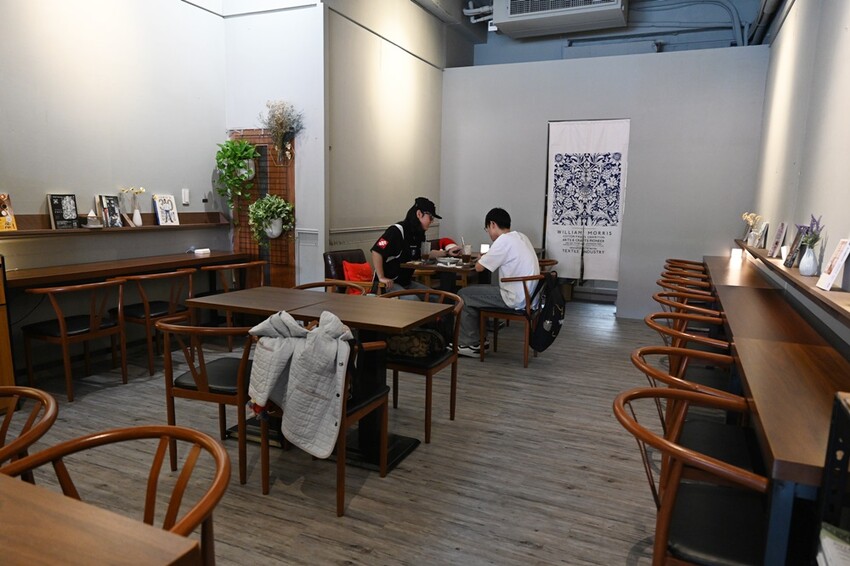 高雄美食。SYDNEY Café 雪梨咖啡 澳洲小拿鐵、義大利麵、批薩、薄餅 平價消費免服務費! - 快樂的過每一天