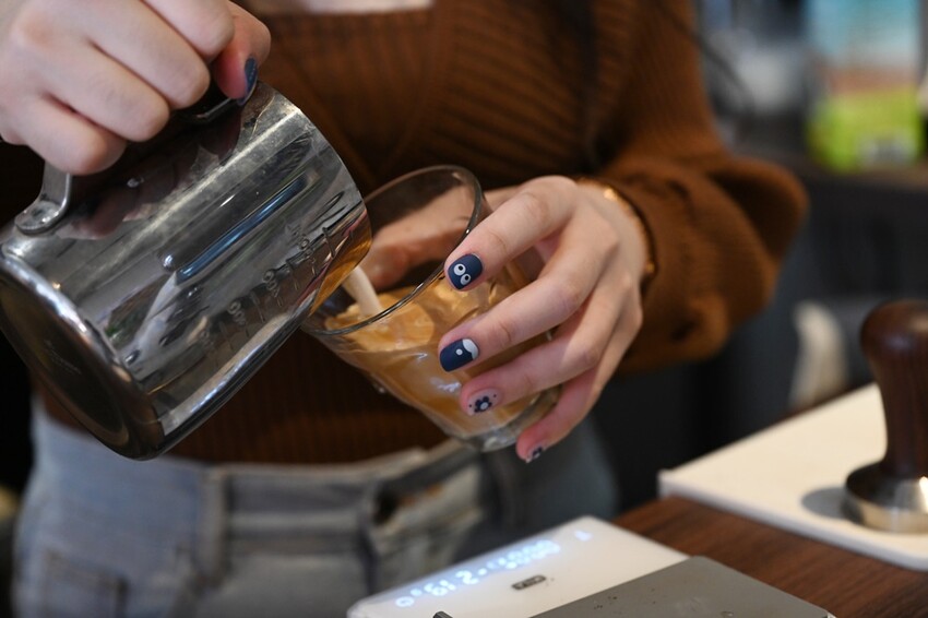 高雄美食。SYDNEY Café 雪梨咖啡 澳洲小拿鐵、義大利麵、批薩、薄餅 平價消費免服務費! - 快樂的過每一天