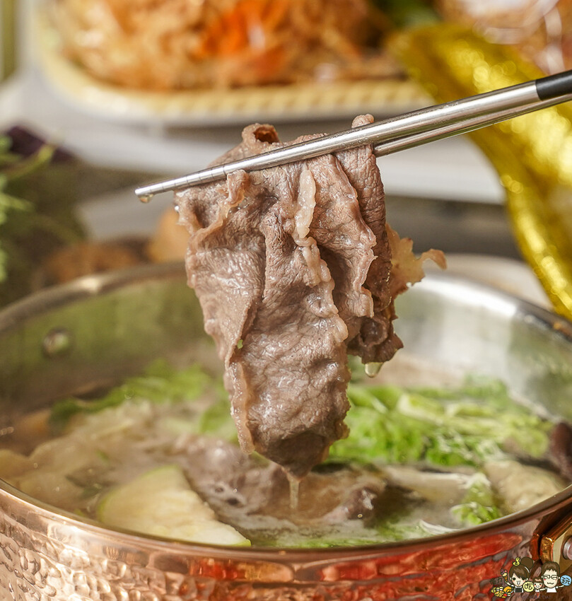 飄香超過一甲子 汕頭泉成沙茶潮鍋 高雄鐵道園區店,高雄人熟悉的汕頭扁魚鍋、澄清路美食、鄰近文山特區鍋物推薦 - 跟著尼力吃喝玩樂&親子生活