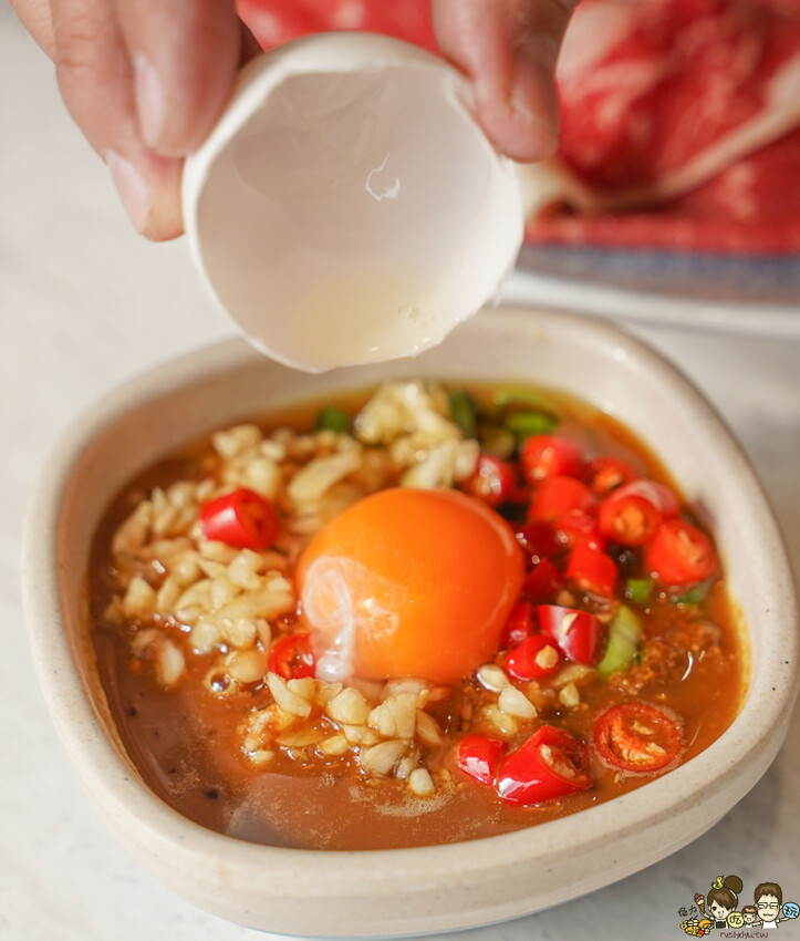 飄香超過一甲子 汕頭泉成沙茶潮鍋 高雄鐵道園區店,高雄人熟悉的汕頭扁魚鍋、澄清路美食、鄰近文山特區鍋物推薦 - 跟著尼力吃喝玩樂&親子生活