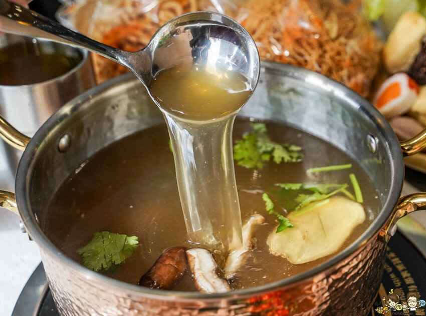 飄香超過一甲子 汕頭泉成沙茶潮鍋 高雄鐵道園區店,高雄人熟悉的汕頭扁魚鍋、澄清路美食、鄰近文山特區鍋物推薦 - 跟著尼力吃喝玩樂&親子生活