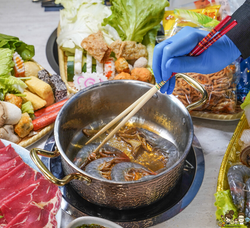飄香超過一甲子 汕頭泉成沙茶潮鍋 高雄鐵道園區店,高雄人熟悉的汕頭扁魚鍋、澄清路美食、鄰近文山特區鍋物推薦 - 跟著尼力吃喝玩樂&親子生活