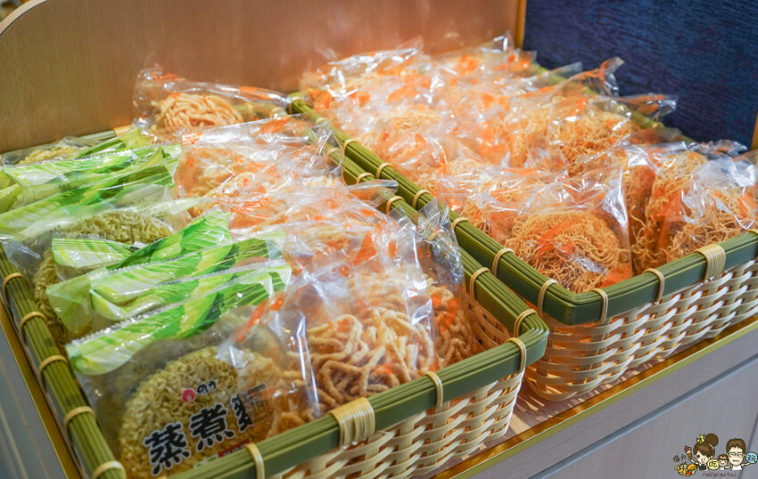 飄香超過一甲子 汕頭泉成沙茶潮鍋 高雄鐵道園區店,高雄人熟悉的汕頭扁魚鍋、澄清路美食、鄰近文山特區鍋物推薦 - 跟著尼力吃喝玩樂&親子生活