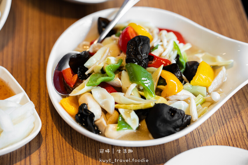 台中燒鵝_焱月燒鵝,在城堡吃燒鵝、麻油燒鵝火鍋,勤美綠園道美 台中燒鵝_焱月燒鵝,在城堡吃燒鵝、麻油燒鵝火鍋,勤美綠園道美