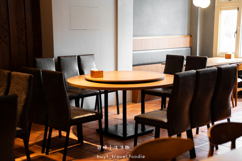 台中燒鵝_焱月燒鵝,在城堡吃燒鵝、麻油燒鵝火鍋,勤美綠園道美 台中燒鵝_焱月燒鵝,在城堡吃燒鵝、麻油燒鵝火鍋,勤美綠園道美