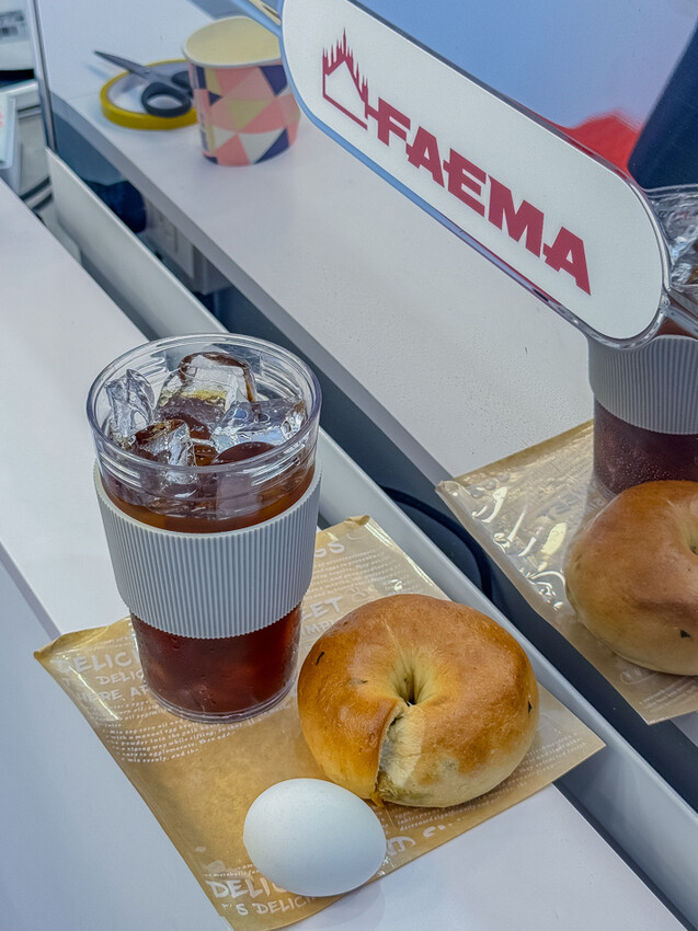 韓國「아아」冰美式風潮！高雄阿啊咖啡輕美式 特色貝果菜單一次看。