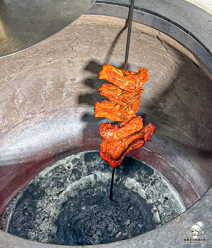 高雄美術館最強的 都瓦哩印度廚房酒館旗艦店，全部都是印度籍主廚現點製作、道地印度餐點、連印度人都大讚 - 跟著尼力吃喝玩樂＆親子生活