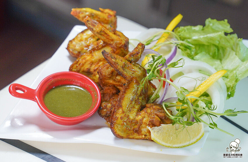 高雄美術館最強的 都瓦哩印度廚房酒館旗艦店，全部都是印度籍主廚現點製作、道地印度餐點、連印度人都大讚 - 跟著尼力吃喝玩樂＆親子生活