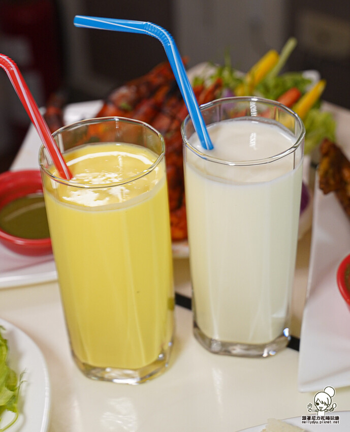 高雄美術館最強的 都瓦哩印度廚房酒館旗艦店，全部都是印度籍主廚現點製作、道地印度餐點、連印度人都大讚 - 跟著尼力吃喝玩樂＆親子生活