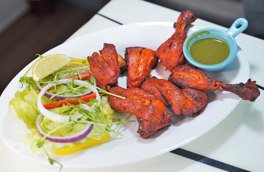 高雄美術館最強的 都瓦哩印度廚房酒館旗艦店，全部都是印度籍主廚現點製作、道地印度餐點、連印度人都大讚 - 跟著尼力吃喝玩樂＆親子生活