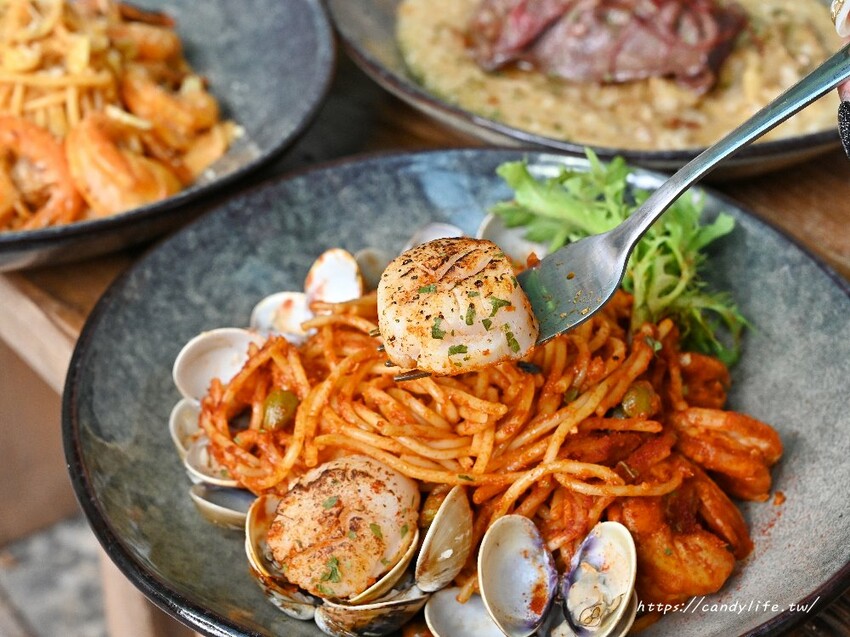 山終小鄰｜隱身在巷弄中靜謐義大利麵，份量精緻，七種醬料自由搭配 - 糖糖's 享食生活