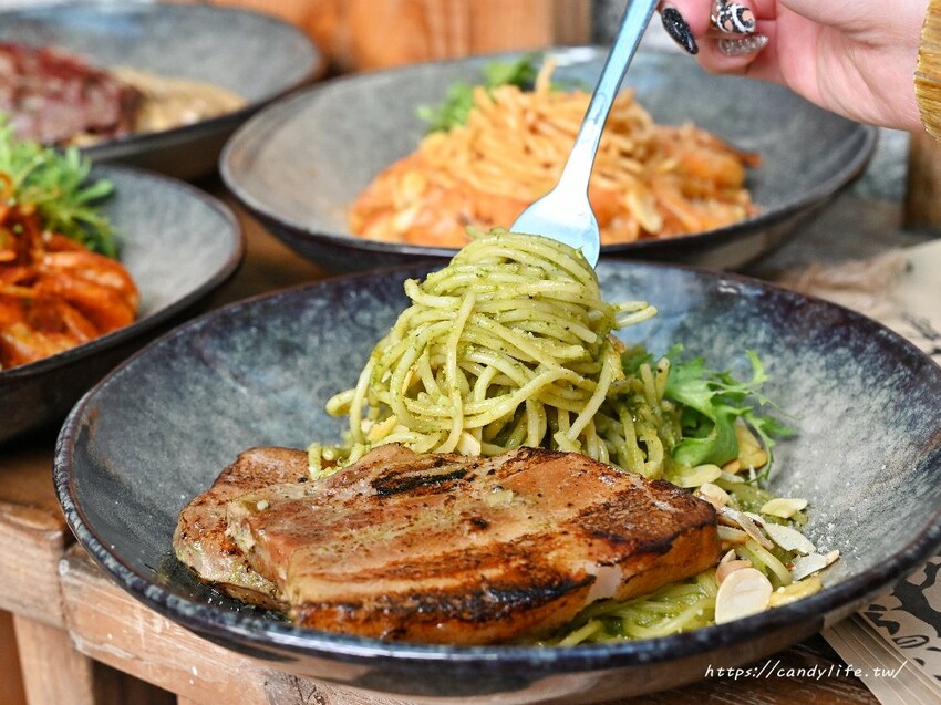 山終小鄰｜隱身在巷弄中靜謐義大利麵，份量精緻，七種醬料自由搭配 - 糖糖's 享食生活