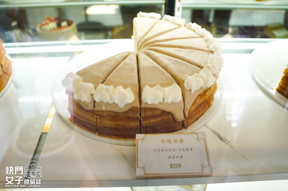 6台中香緹果子咖啡館日牌水果千層蛋糕伯爵蛋糕.jpg