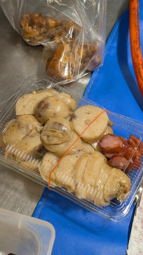 【台南傳統小吃】：小區腸將君_市場人氣美食，手工糯米腸、高粱